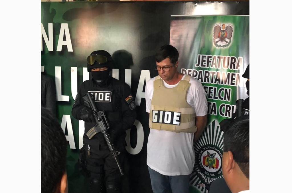 Gilmar José Bassegio, the head of an international drug trafficking ring who killed a police officer in Brazil, was arrested in Bolivia some 17 years after he fled the country.